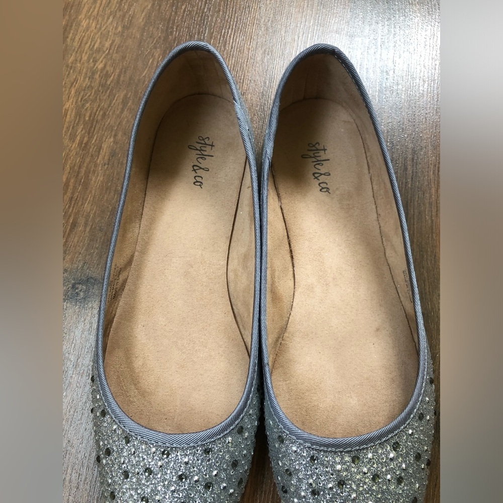 Flats - Picture 3 of 4